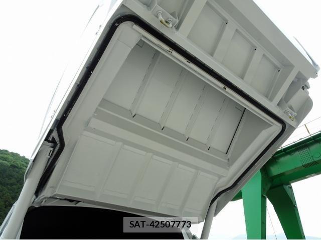 Mitsubishi CANTER 2026-03 8098390-26