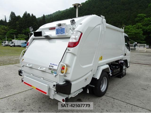 Mitsubishi CANTER 2026-03 8098390-3