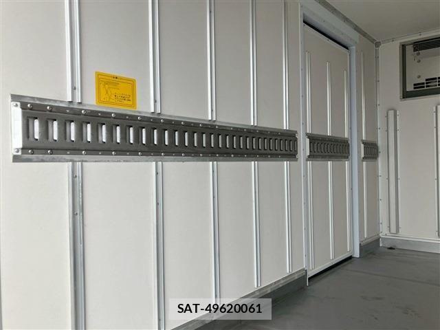 Mitsubishi CANTER 2026-07 8129296-13