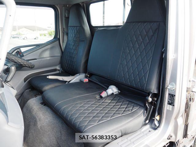 Mitsubishi CANTER 2012-08 8129300-19