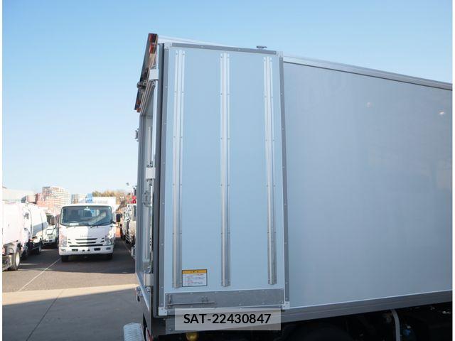 Mitsubishi CANTER 2025-07 8145551-14