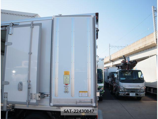 Mitsubishi CANTER 2025-07 8145551-15