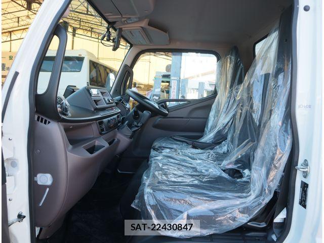 Mitsubishi CANTER 2025-07 8145551-26