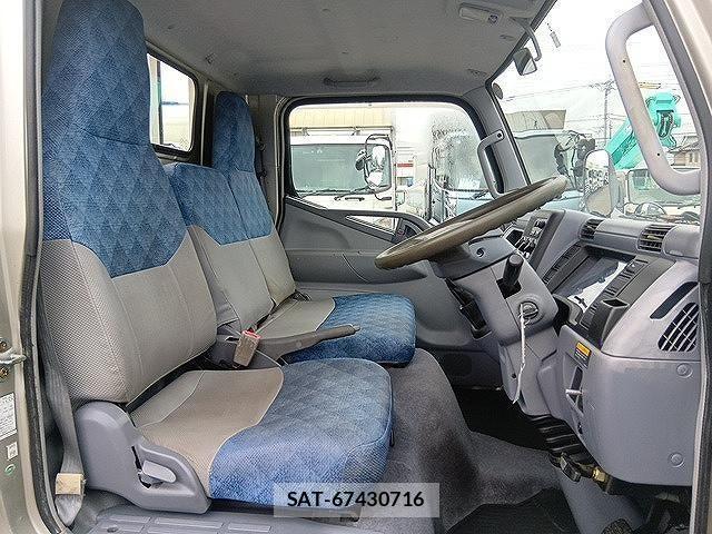 Mitsubishi CANTER 2004-03 8145557-11