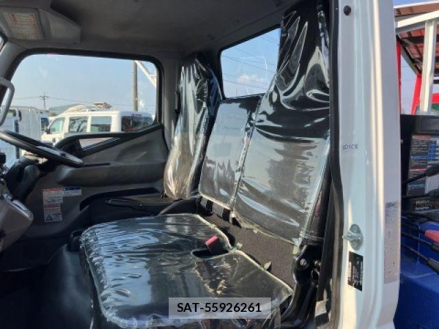 Mitsubishi CANTER 2018-05 8145556-27