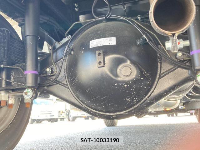 Mitsubishi CANTER 2026-03 8158106-13