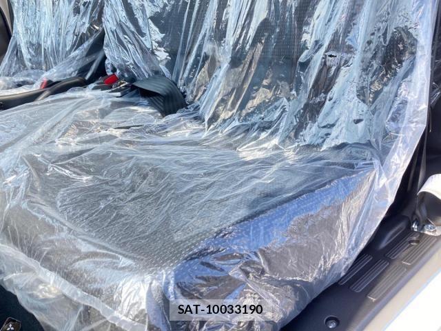 Mitsubishi CANTER 2026-03 8158106-17