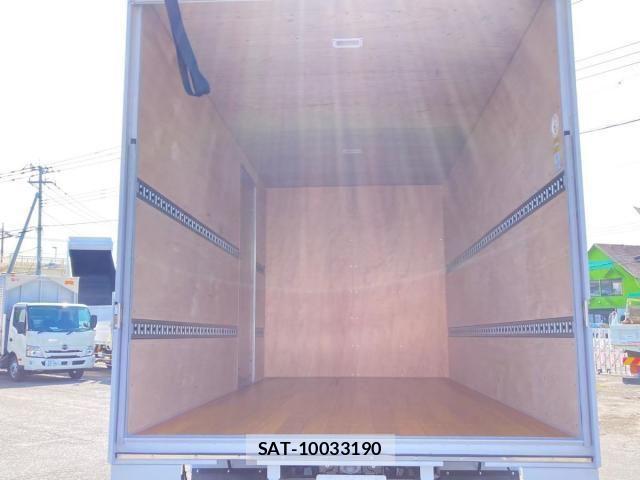 Mitsubishi CANTER 2026-03 8158106-7