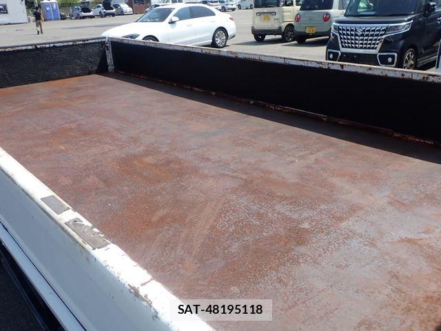 Mitsubishi CANTER 2006-10 8158104-8
