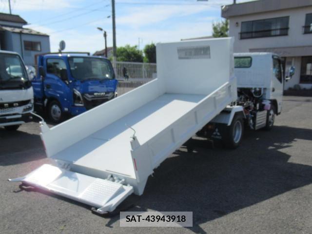 Mitsubishi CANTER 2026-04 8158107-11