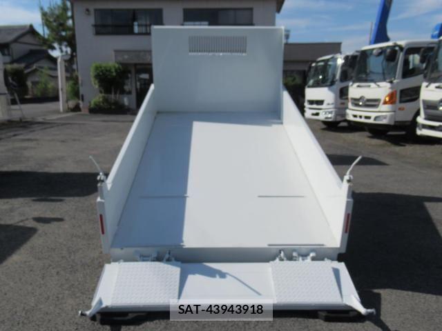 Mitsubishi CANTER 2026-04 8158107-13