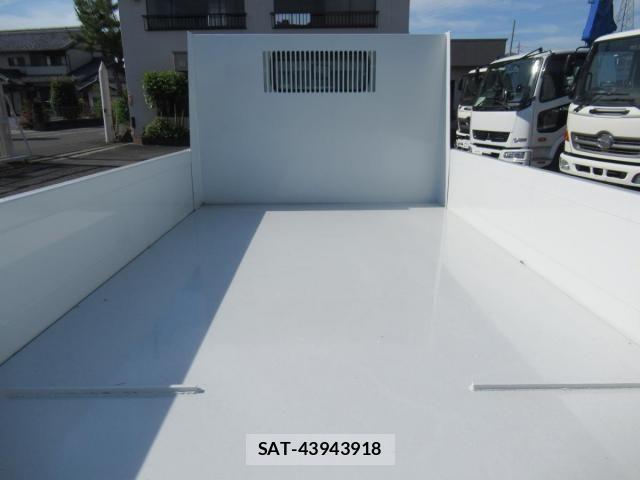 Mitsubishi CANTER 2026-04 8158107-5