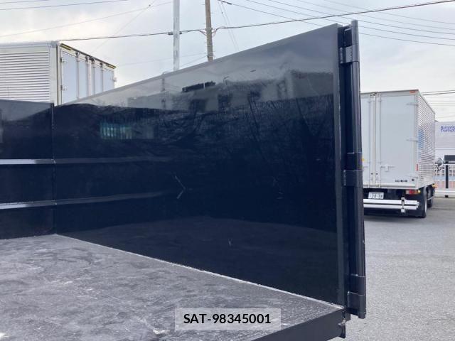 Mitsubishi CANTER 2017-12 8158116-12