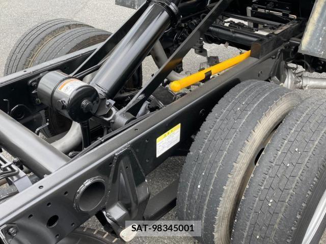 Mitsubishi CANTER 2017-12 8158116-17