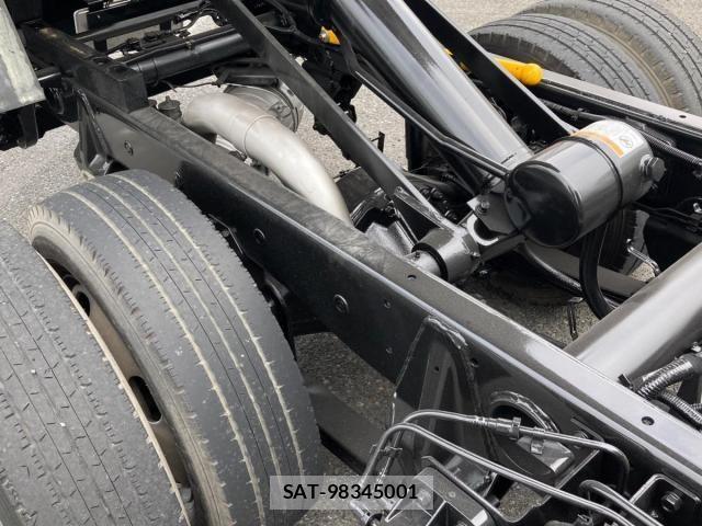 Mitsubishi CANTER 2017-12 8158116-18