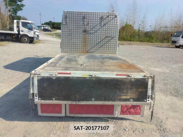 Mitsubishi CANTER 2019-03 8158119-12