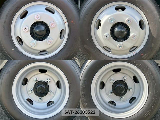 Mitsubishi CANTER 2026-07 8158109-28