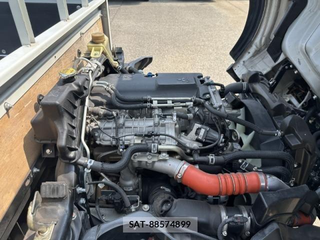 Mitsubishi CANTER 2023-03 8158110-12