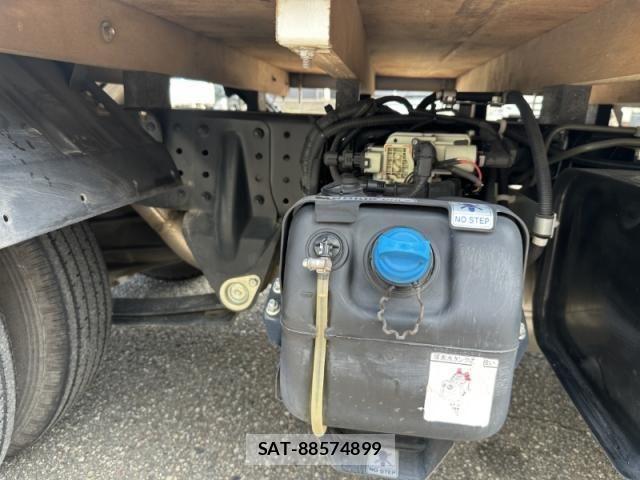 Mitsubishi CANTER 2023-03 8158110-14