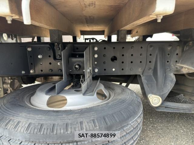 Mitsubishi CANTER 2023-03 8158110-17