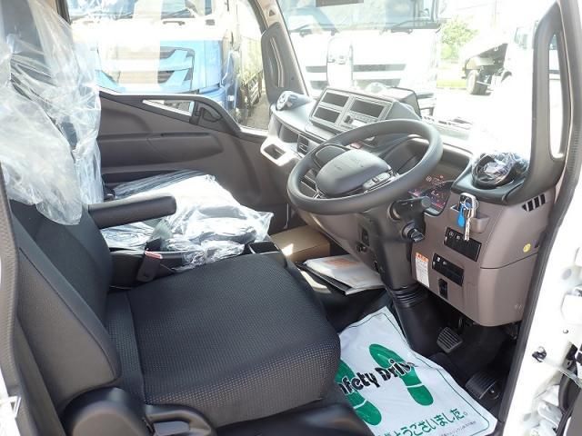 Mitsubishi CANTER 2026-04 8186333-9