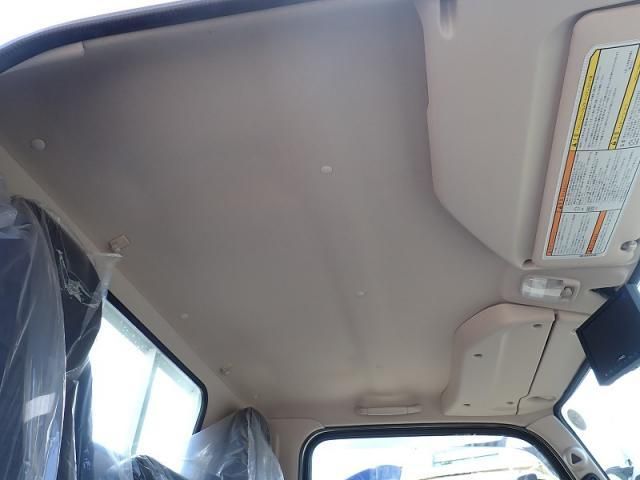 Mitsubishi CANTER 2026-04 8186333-10