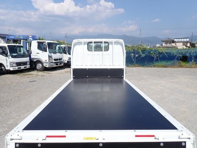 Mitsubishi CANTER 2026-04 8186333-7