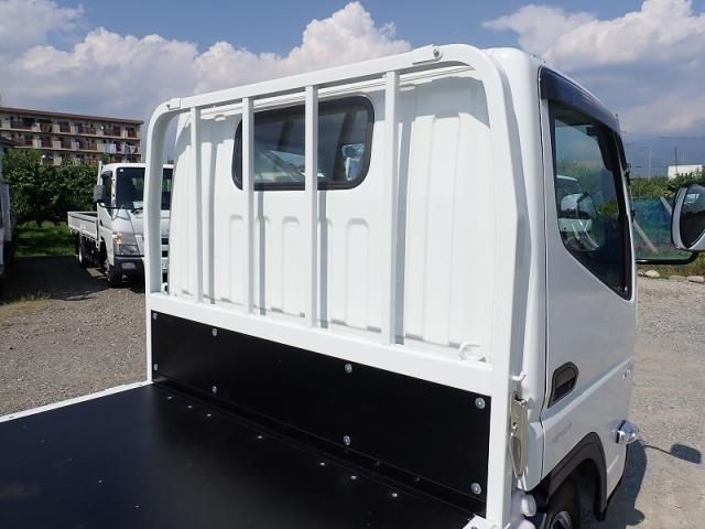 Mitsubishi CANTER 2026-04 8186333-8