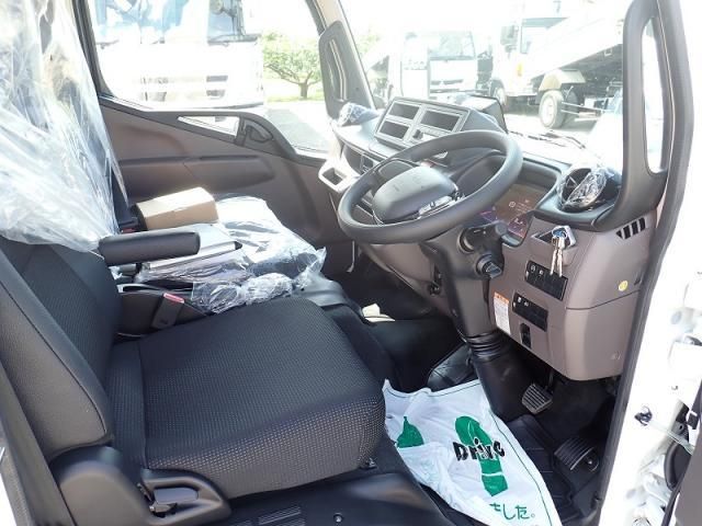 Mitsubishi CANTER 2026-04 8186330-9