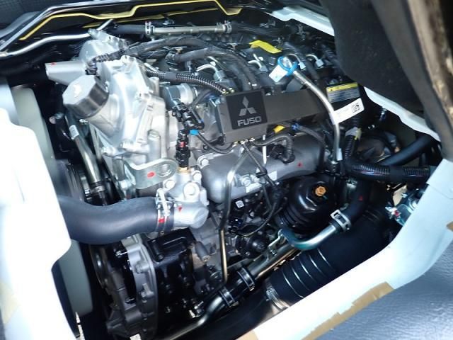 Mitsubishi CANTER 2026-04 8186330-25