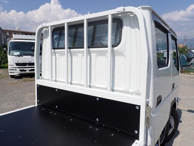 Mitsubishi CANTER 2026-04 8186330-8
