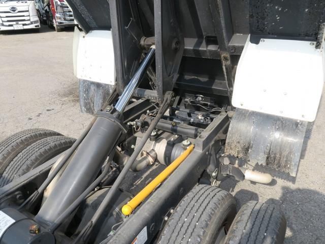 Mitsubishi CANTER 2024-04 8186332-11