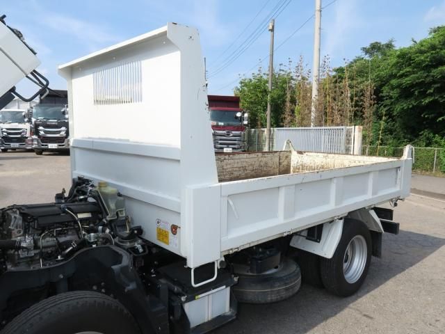Mitsubishi CANTER 2024-04 8186332-16