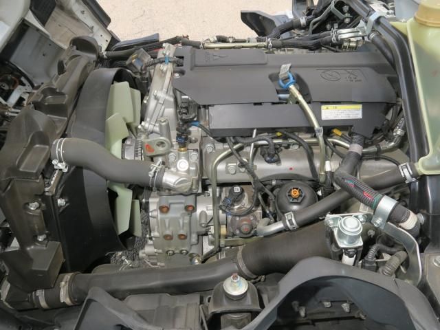 Mitsubishi CANTER 2024-04 8186332-24