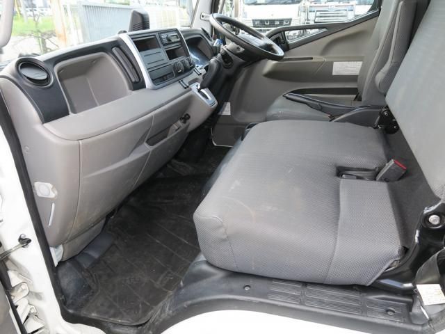 Mitsubishi CANTER 2024-04 8186332-28