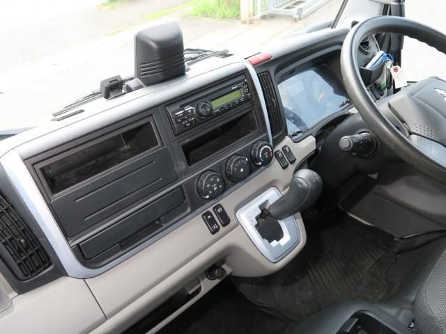 Mitsubishi CANTER 2024-04 8186332-29