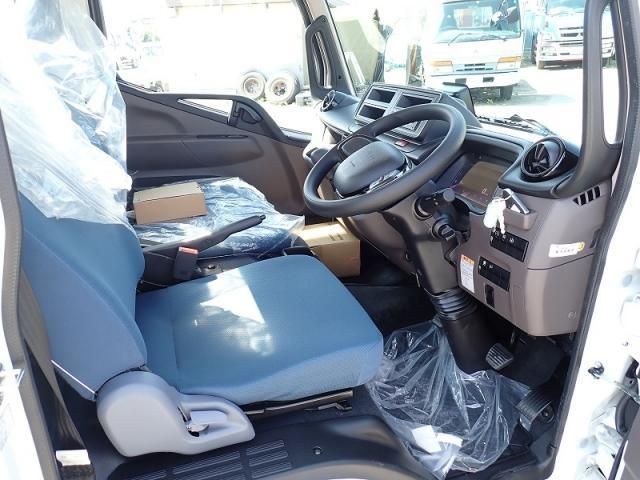 Mitsubishi CANTER 2026-06 8186325-12