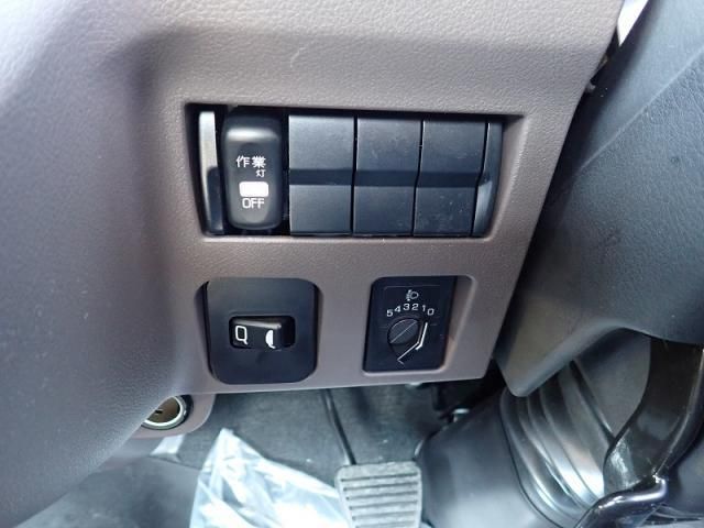 Mitsubishi CANTER 2026-06 8186325-17