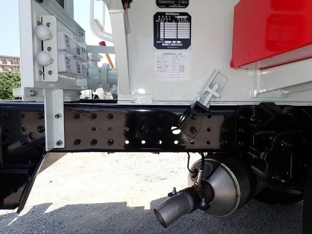 Mitsubishi CANTER 2026-06 8186325-21