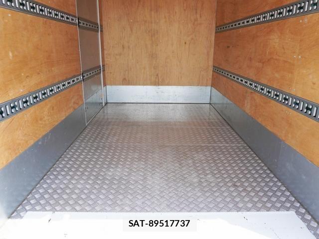 Mitsubishi CANTER 2023-05 8206731-16