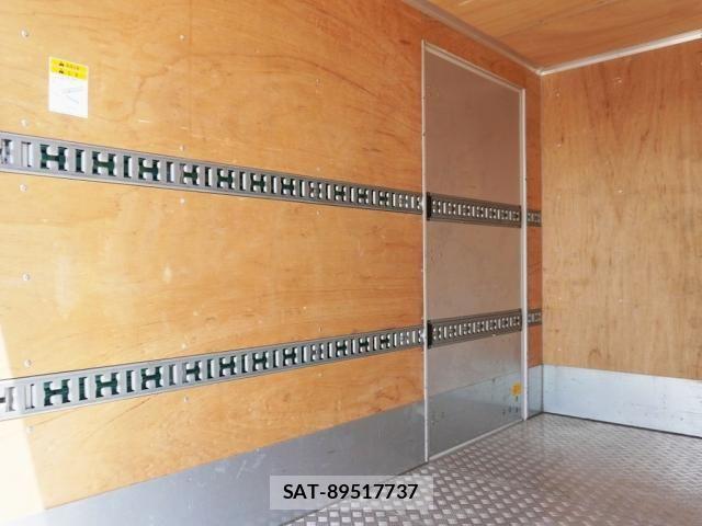 Mitsubishi CANTER 2023-05 8206731-5