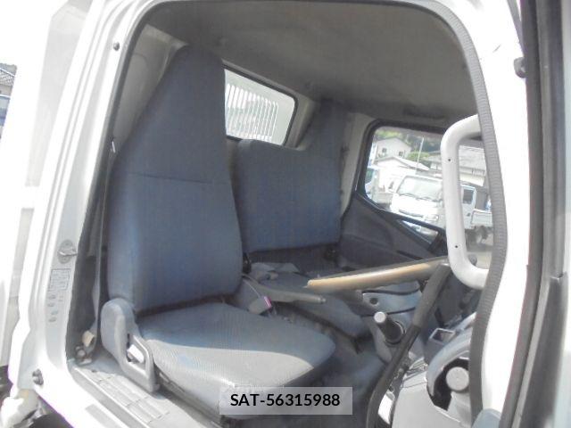 Mitsubishi CANTER 2012-05 8206735-7