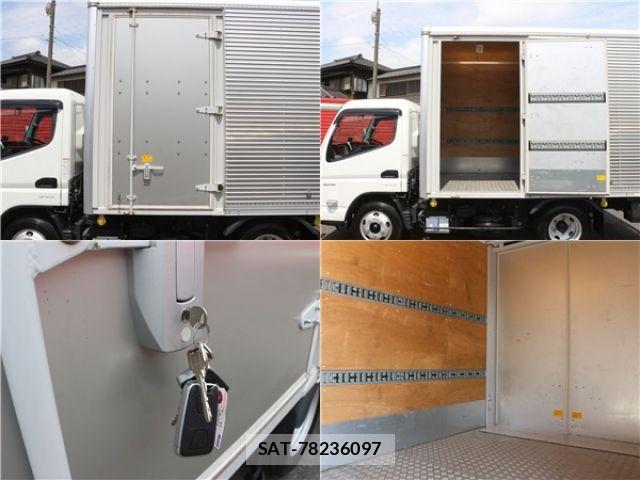 Mitsubishi CANTER 2023-05 8206732-13