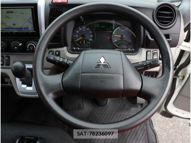 Mitsubishi CANTER 2023-05 8206732-22