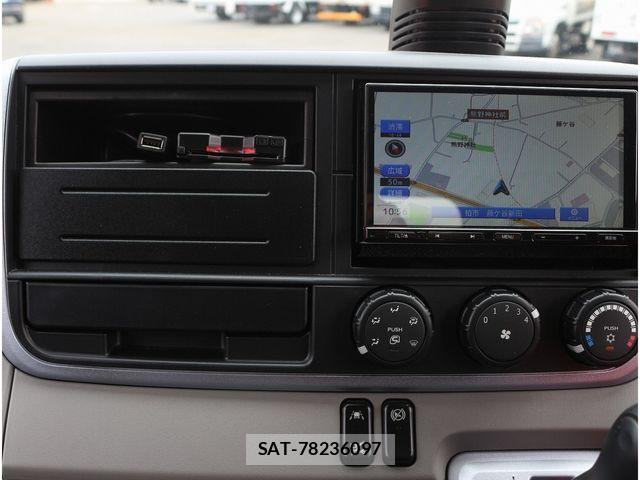 Mitsubishi CANTER 2023-05 8206732-24