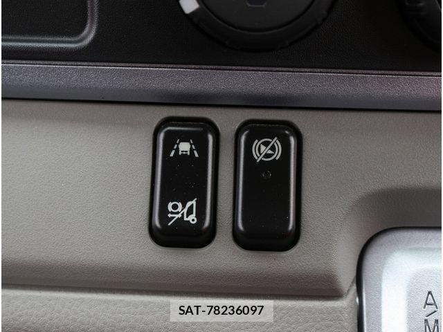 Mitsubishi CANTER 2023-05 8206732-26