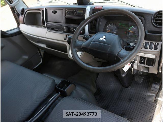 Mitsubishi CANTER 2019-07 8206742-23