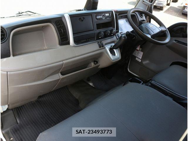 Mitsubishi CANTER 2019-07 8206742-28