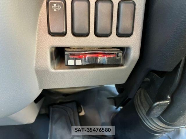 Mitsubishi CANTER 2018-05 8206734-23