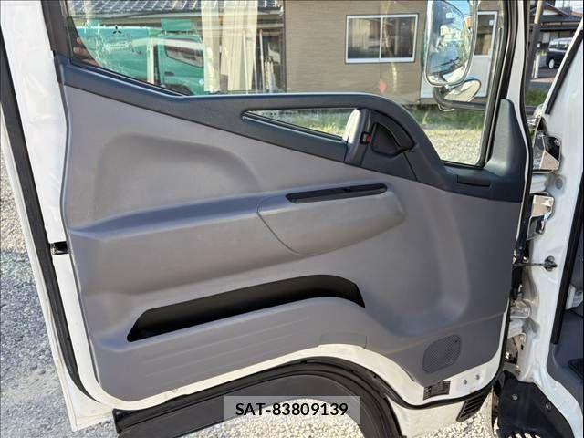 Mitsubishi CANTER 2012-02 8206743-27